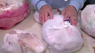 Pachete pregătite pentru rudele din străinătate