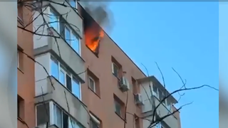 Incediu puternic &icirc;ntr-un bloc din București, după ce o trotinetă electrică a explodat. Proprietarul o băgase la &icirc;ncărcat &icirc;n dormitor