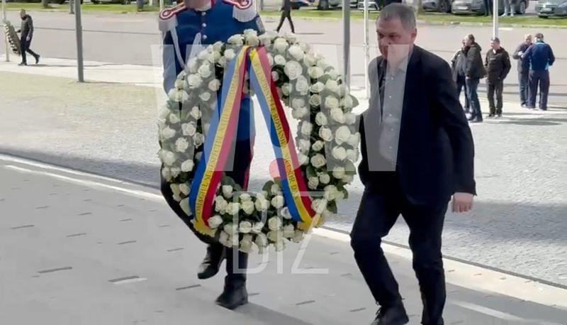 Nicușor Dan a trimis o coroană la Arena Națională