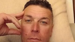 Ucis &icirc;n bătaie de doi tineri rom&acirc;ni, &icirc;n noaptea de Paște. Italianul a murit &icirc;n fața copilului său de 11 ani: &bdquo;&Icirc;n iulie ne-am fi căsătorit și ne-am fi mutat &icirc;ntr-o casă nouă&rdquo;