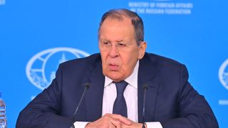 Ministrul de Externe rus Serghei Lavrov, vizită &icirc;n China. Rusia amenință UE cu "furtuna perfectă"