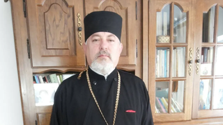 VIDEO Un preot a murit &icirc;n propria casă. Omul a fost găsit carbonizat, după ce flăcările au cuprins toată locuința