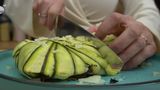 VIDEO Rețeta zilei: ruladă de zucchini cu somon și avocado