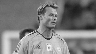 Fostul portar Alex Manninger, mort după ce mașina &icirc;n care se afla s-a lovit de un tren. Avea 48 de ani și a jucat la echipa națională a Austriei