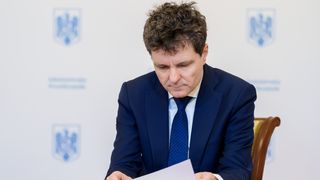 Nicușor Dan a participat online la summit-ul organizat de Franța și Marea Britanie pe tema blocajului din Str&acirc;mtoarea Ormuz