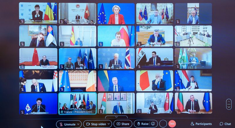 Nicușor Dan a participat online la summit-ul organizat de Franța și Marea Britanie pe tema blocajului din Strâmtoarea Ormuz