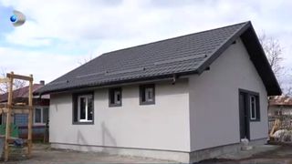 Casa &icirc;n care tatăl locuiește acum cu cei mici
