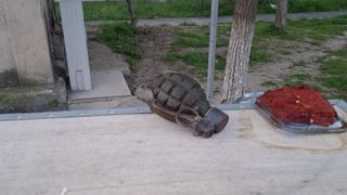 VIDEO Un bărbat a găsit o grenadă din Al Doilea Război Mondial pe un bulevard din Galați