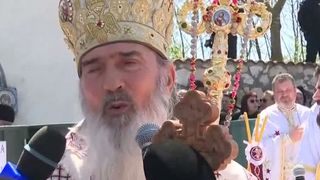 VIDEO Aglomerație și tensiuni la mănăstirile din Prahova și Constanța de Izvorul Tămăduirii: &bdquo;Trebuia să fie liniște&rdquo;