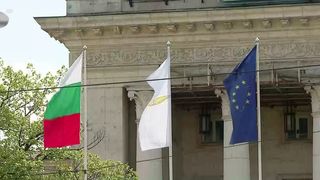 VIDEO &bdquo;Sper din toată inima că vom trăi o viață mai bună&rdquo;. Bate v&acirc;ntul schimbării &icirc;n Bulgaria