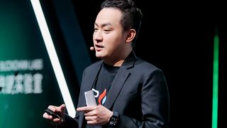 Un miliardar de 36 de ani dă &icirc;n judecată firma de criptomonede a familiei Trump pentru presupusă extorcare