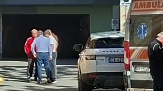 Rom&acirc;n mort &icirc;n plină stradă, &icirc;n Italia, sub ochii soției! Bărbatul a suferit un infarct