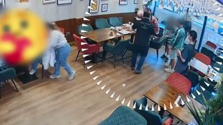 VIDEO Scandal &icirc;ntr-un restaurant din Marea Britanie. O familie de rom&acirc;ni a provocat haos
