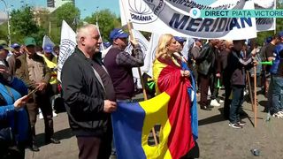 VIDEO Protest de amploare &icirc;n Piața Victoriei! Mii de oameni &icirc;și strigă nemulțumirile