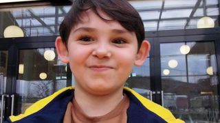 Calvarul prin care a trecut Raul, băiatul rom&acirc;n găsit &icirc;ntr-o geantă aruncată &icirc;ntr-un canal din Belgia. Copilul de 9 ani a fost torturat p&acirc;nă la moarte: &bdquo;Ca să-l facă să tacă, &icirc;i băgau h&acirc;rtie &icirc;n gură cu un băț&rdquo;