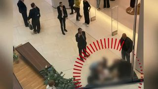 VIDEO Tragedie &icirc;n Brașov! Un paznic a murit după ce a căzut de la 8 metri &icirc;nălțime &icirc;ntr-un mall