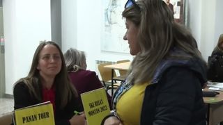 VIDEO Criză și paradoxuri pe piața muncii din Rom&acirc;nia: Bursa locurilor de muncă din T&acirc;rgu Jiu, luată cu asalt, dar cu așteptări financiare nealiniate