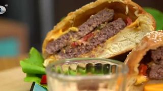 Rețeta zilei: burger surpriză