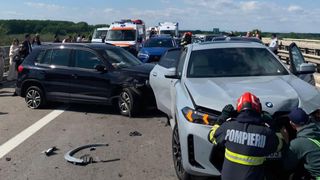 Carambol pe A3. Șapte mașini sunt implicate &icirc;n accident, traficul pe sensul de mers către București a fost blocat complet