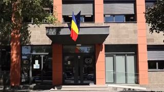 VIDEO Războiul uniformelor la un liceu din Cluj-Napoca. Codul vestimentar st&acirc;rnește controverse