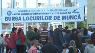VIDEO Bursa locurilor de muncă din Slatina nu a adus rezultatele așteptate. Deși angajatorii au pus la bătaie sute de posturi vacante, mulți dintre participanți au plecat tot șomeri