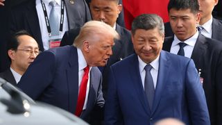 VIDEO Trump a plecat spre China pentru &icirc;nt&acirc;lnirea cu Xi Jinping. "Nu avem nevoie de ajutor cu Iranul"
