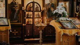 Moaște furate din biserică &icirc;n plină zi. Un hoț a reușit să fugă cu craniul unei sfinte