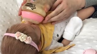 VIDEO Păpușile Reborn cuceresc Rom&acirc;nia