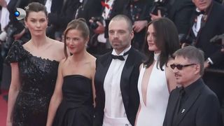 VIDEO Emoții și aplauze la Festivalul de Film de la Cannes: Cristian Mungiu și Sebastian Stan, ovaționați pentru &bdquo;Fjord&rdquo;