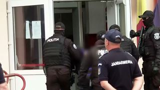 VIDEO Interlopi acuzați de tentativă de omor. Cinci membri din clanuri au fost arestați preventiv 