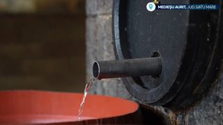 VIDEO Băutură fără accize. Un amendament vizează scutirea de accize a băuturilor alcoolice tradiționale produse &icirc;n gospodării