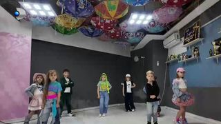 VIDEO Stilul streetwear, adaptat pentru copii