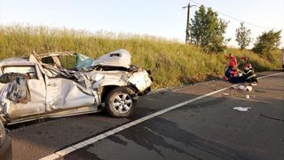Accident mortal &icirc;n Hunedoara. Un bărbat de 74 de ani a murit după ce a intrat cu mașina &icirc;ntr-un cap de pod