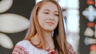 Andreea Micu, t&acirc;năra interpretă de muzică populară, a murit la 17 ani după ce a suferit un AVC