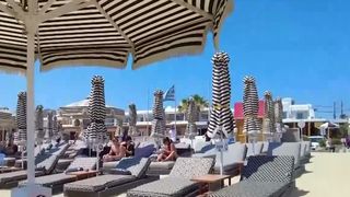 VIDEO Grecia limitează turismul de masă, &icirc;n timp ce Rom&acirc;nia duce lipsă de străini. Reguli noi pentru sezonul estival 2026