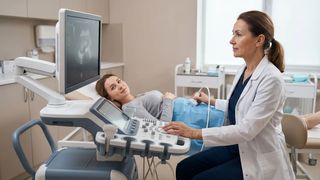 (P) Mergi la medicul specialist prin CAS? Ce trebuie să verifici &icirc;nainte de programare ca să nu plătești consultația