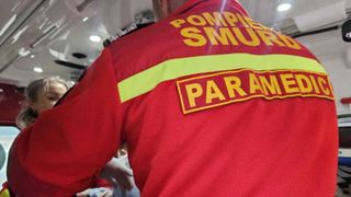 Un copil de 5 ani a căzut de la etajul unui bloc din Botoșani. Băiatul a ajuns la spital