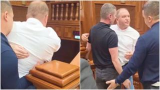 VIDEO Scandal monstru &icirc;n Parlamentul din Republica Moldova. Primarul Chișinăului a fost scos din sală