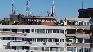 Blocul din Galați peste care s-a prăbușit o dronă