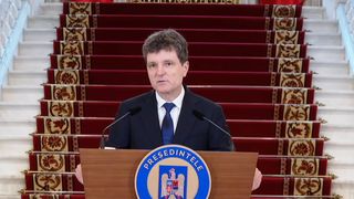 VIDEO Nicușor Dan, primele declarații după ședința CSAT: &bdquo;Acum cetăţenii rom&acirc;ni pot să vadă cine e pro-occidental şi cine mimează pro-occidentalismul&rdquo;