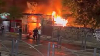 Incendiu violent &icirc;n București! Un restaurant a fost cuprins de flăcări &icirc;n toiul nopții