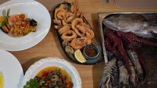 Fine dining pescăresc, pe ritmuri grecești