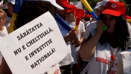 VIDEO Legea salarizării provoacă nemulțumiri &icirc;n lanț. Val de proteste &icirc;n r&acirc;ndul bugetarilor din Rom&acirc;nia