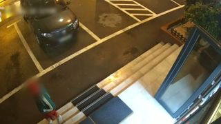 VIDEO Accident șocant &icirc;n Galați! Un șofer beat a pierdut controlul și a lovit patru mașini. Două persoane au fost rănite