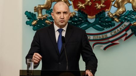 Bulgaria oprește ajutorul militar acordat Ucrainei