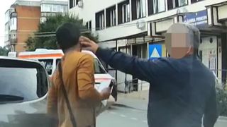 Livrator pălmuit de paznicul Spitalului Clinic Județean de Urgență Cluj. Soția srilankezului a făcut totul public: &rdquo;Faci șemcherii cu mine?&rdquo;