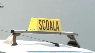 VIDEO Școala de șoferi, tot mai căutată de tineri