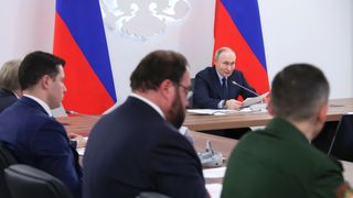 Rusia interzice circulația motocicletelor &icirc;n Crimeea: &bdquo;Motoarele lor sună similar cu dronele&rdquo;