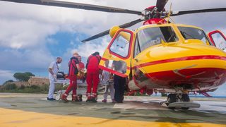 Rom&acirc;n ajuns &icirc;n comă, după un accident la muncă, &icirc;n Italia