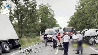 VIDEO Tragedie pe șosea, &icirc;n județul Mehedinți. Un bărbat de 59 ani a murit